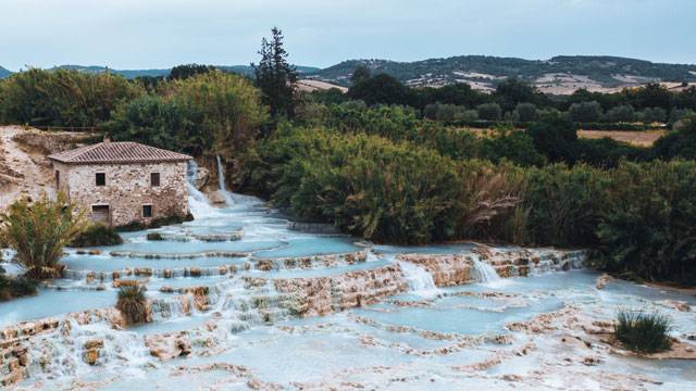 bagni termali di Saturnia Toscana Italia